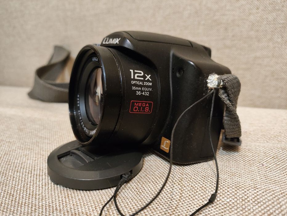 Цифровий фотоапарат Panasonic Lumix FZ 7