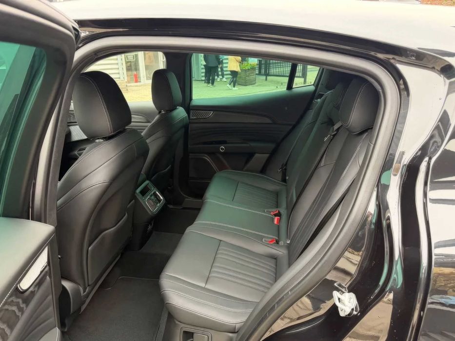 Maserati Grecale      2025