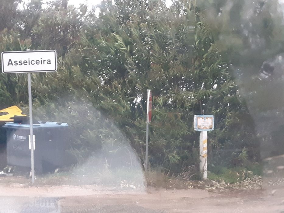 Tenho 2 lotes terrenos venda