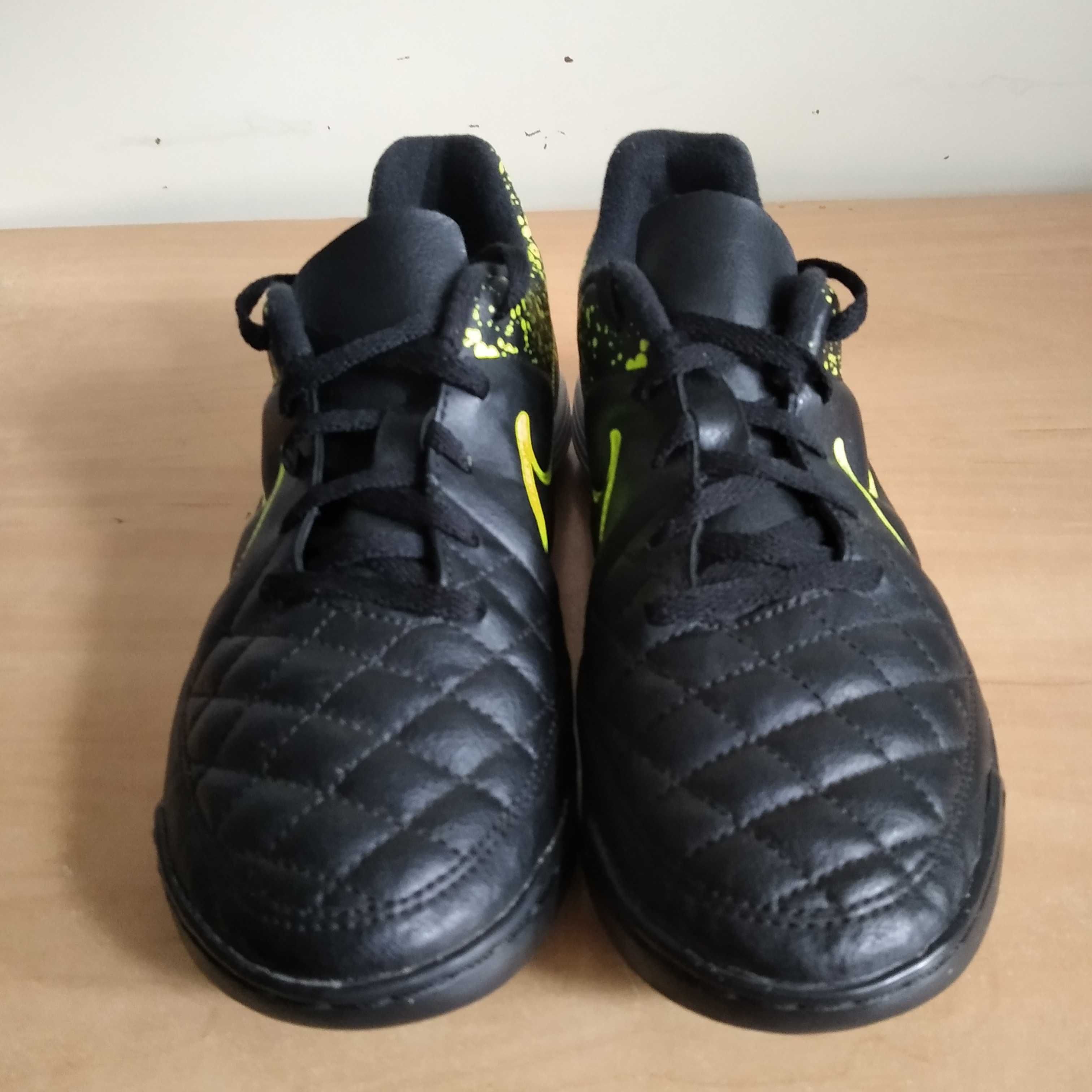 Buty piłkarskie NIKE Tiempo Rio II Tf roz.eu-36.5