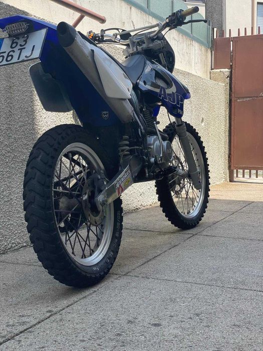 AJP PR4 125cc | Mecânica Fiável e Testada