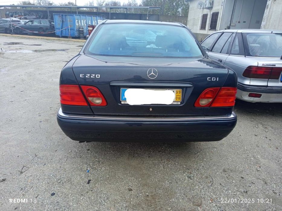 Para peças Mercedes Benz E Class (W210) 220 CDI ano 1999