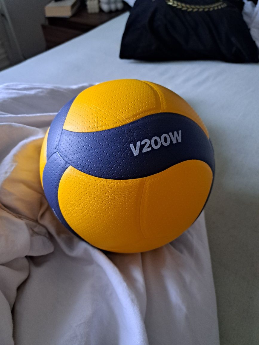 Piłka do siatkówki Mikasa V200W