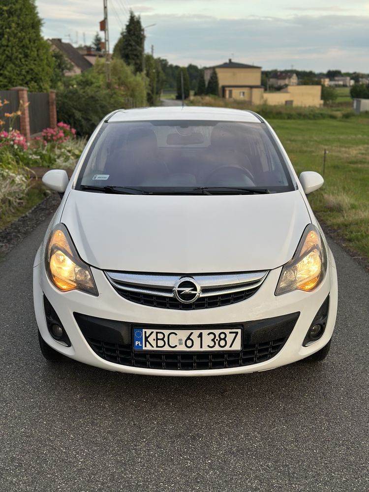 Opel Corsa 2014 |GAZ 2029 |Klimatronik |Podgrzewana Kiera i Siedzenia
