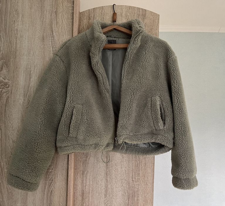 Жіноча куртка осінь весна