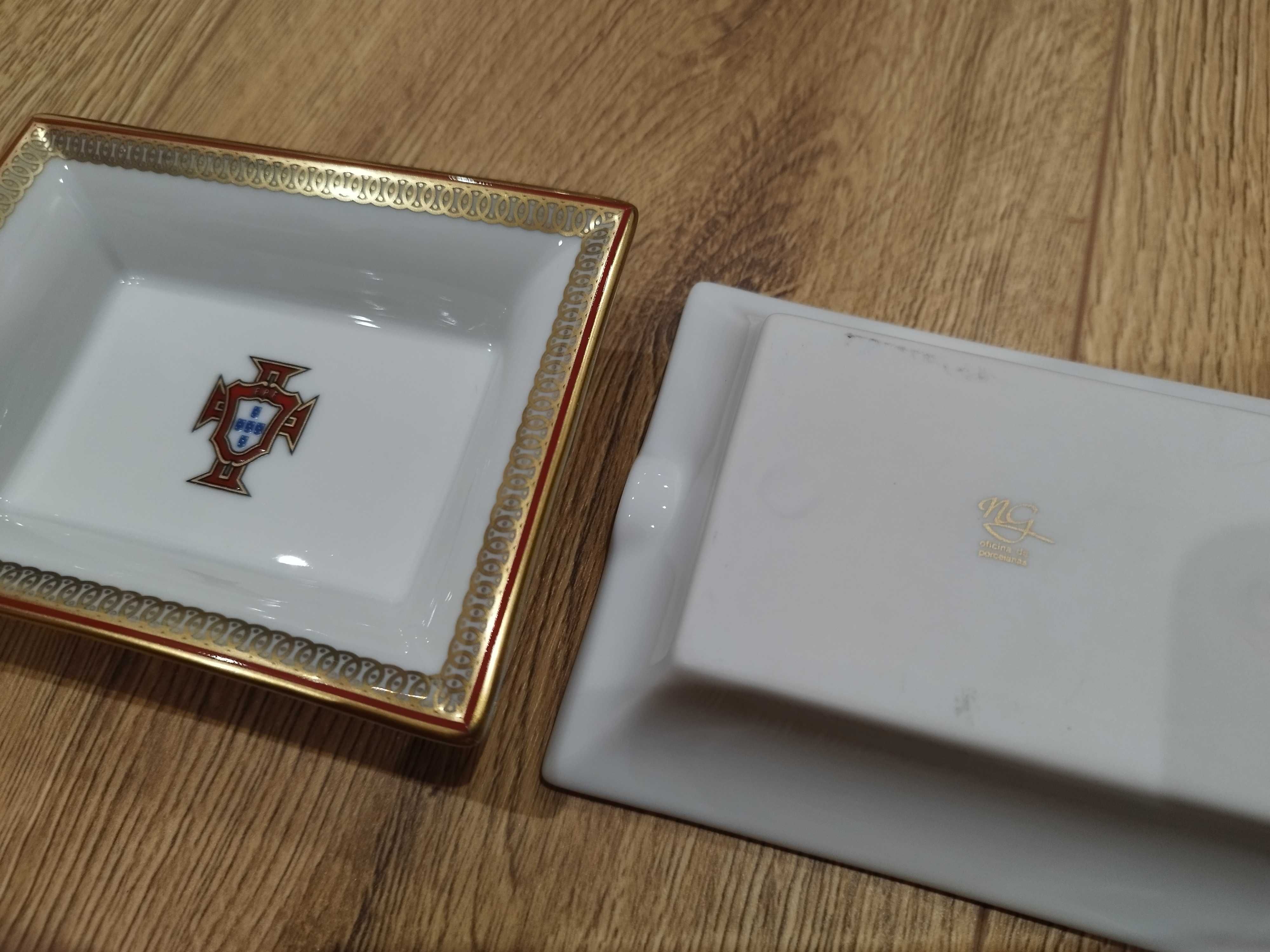 Cinzeiro Peças Porcelana FPF