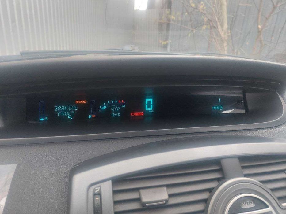 Продам защитное стекло спидометра на рено сеник 2