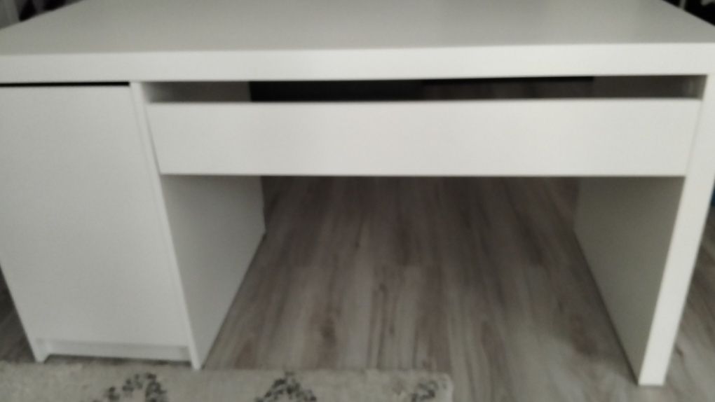MALM biurko białe Ikea 140*65 vm