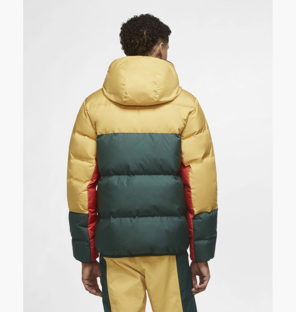 Пуховик Nike SPORTSWEAR DOWN-FILL WINDRUNNER оригінал  CU4404-700