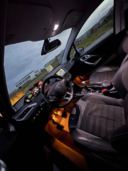 Peugeot 2008 Allure 1.6 e-Hdi 115cv