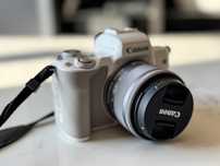 Canon M50 Mk II - Com garantia - Como nova