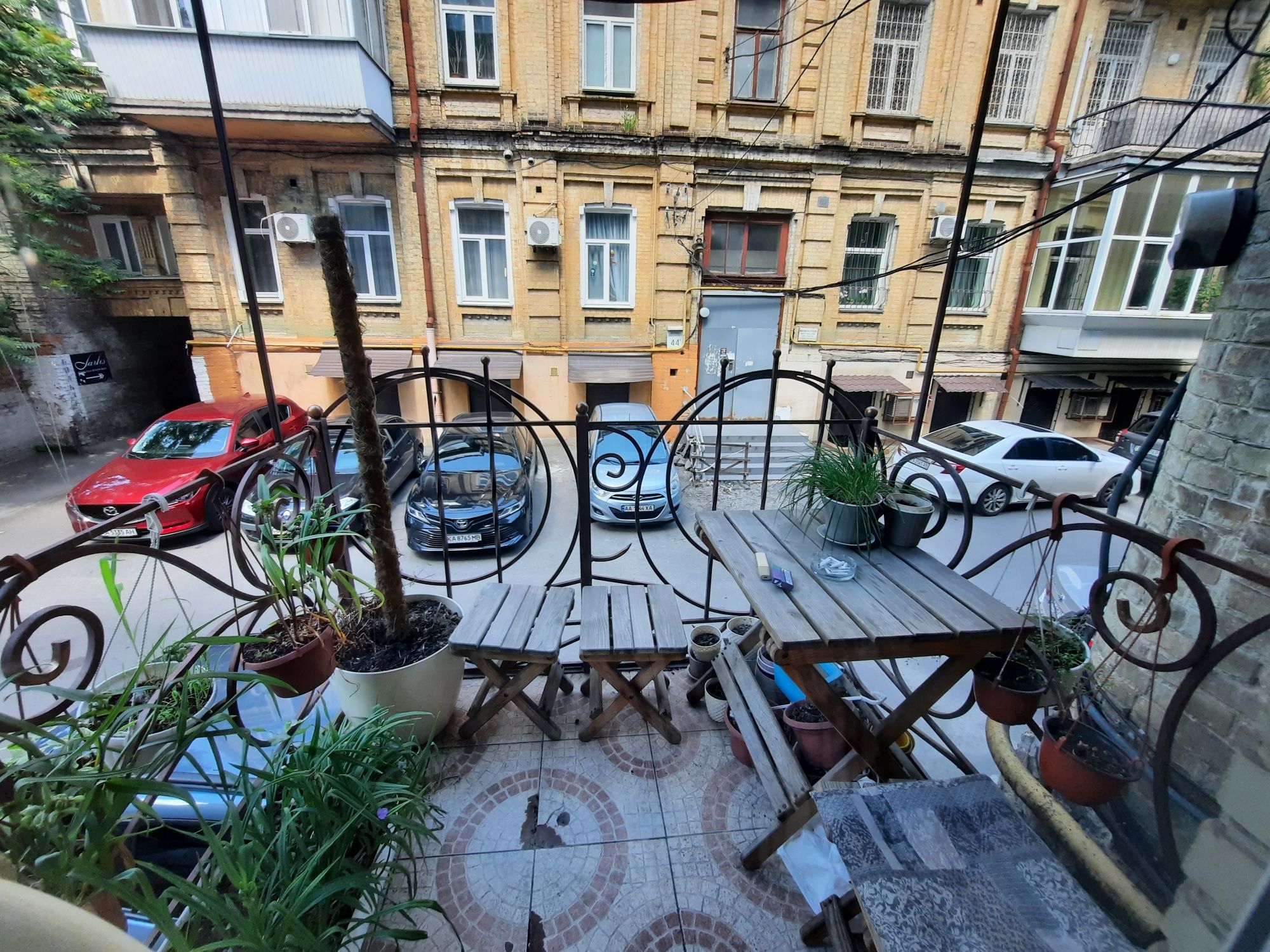 Продажа фасадного помещения 123 м² с арендаторами — инвестиция с доход