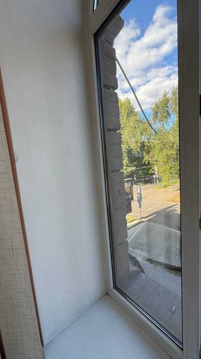 Продам 3-поверхове приміщення в центрі міста
 вул. Моссаковського, 1