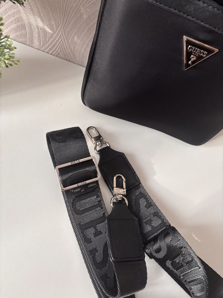 Мужская сумка мессенджер Guess