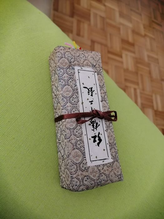 Caixa chinesa com marcadores pintados/escritos à mão, Colecção