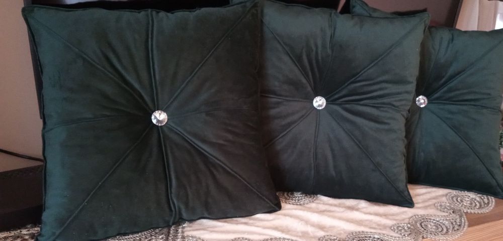 Ciemno-zielone poduszki dekoracyjne