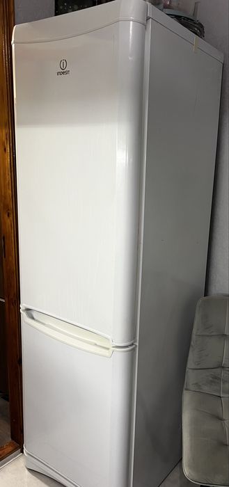 Холодильник indesit б/у