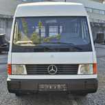 Mercedes-Benz MB100