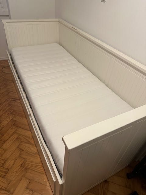 Cama IKEA corpo e meio com 3 gavetões