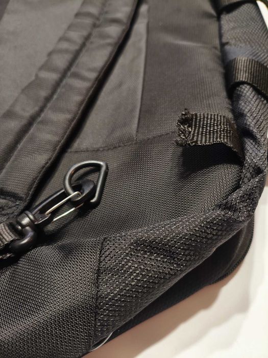 Torba Podróżna AMERICAN TOURISTER Duffle 27L Czarna Praktyczna 39 cm