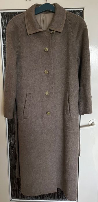 Przepiękny płaszcz  z wełny lamy, z paskiem r.38. vintage