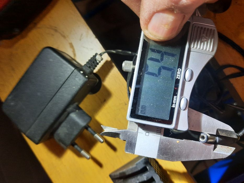 Zasilacz DVE 12V-1,0A