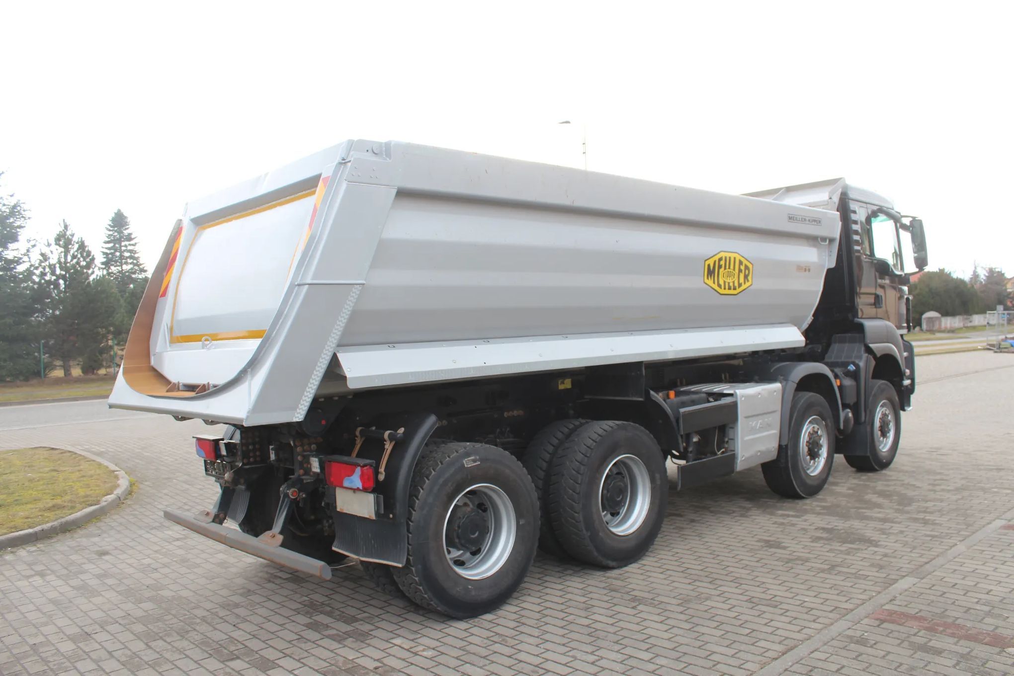 MAN TGS 35.470 8x6 WYWROTKA MEILLER KIPPER Z NIEMIEC  Tylko 63.000 km, mulda, nawigacja, kamera cofania