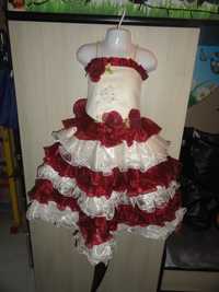 Нарядне плаття для дівчинки в садочок на ріст 104-110 см.