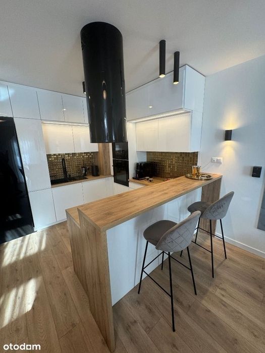 Dwupoziomowy apartament z 2x garażem i 2x komórką Bez pośredników