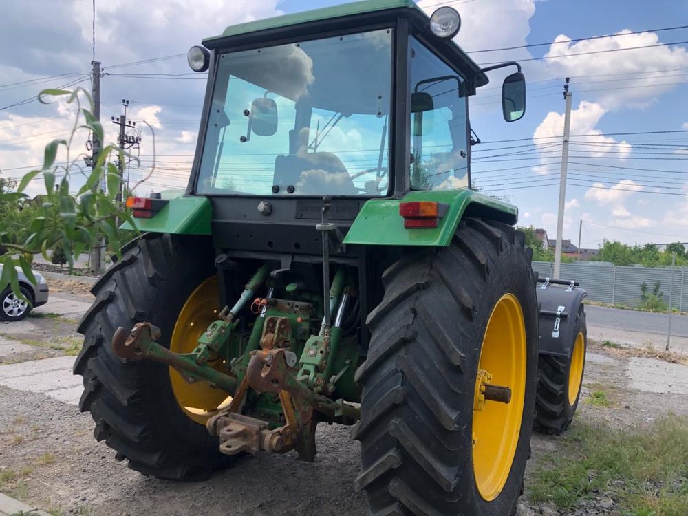Трактор John Deere 3640