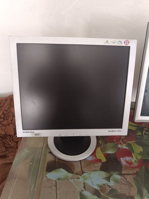Продам 2 монітора ( принтер в подарунок)