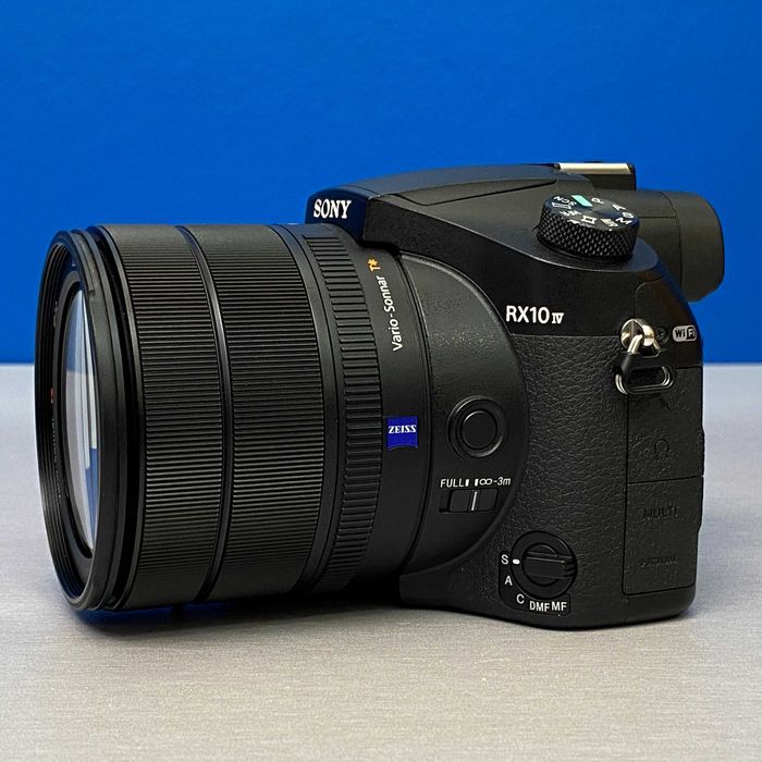 Sony Cyber-Shot DSC-RX10 IV (20.1MP)