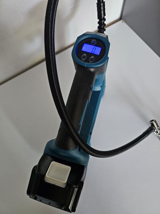 Makita DMP180 przenośny kompresor sprężarka 18V na baterie