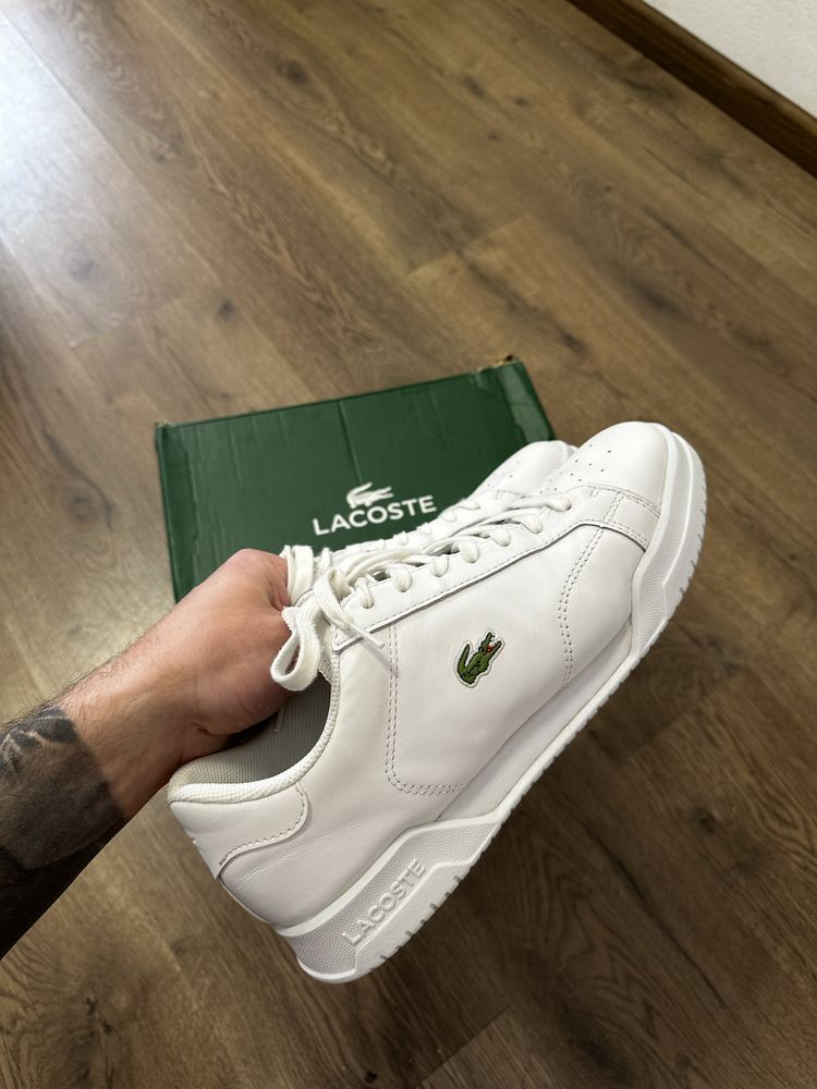 Кросівки (кеди) Lacoste