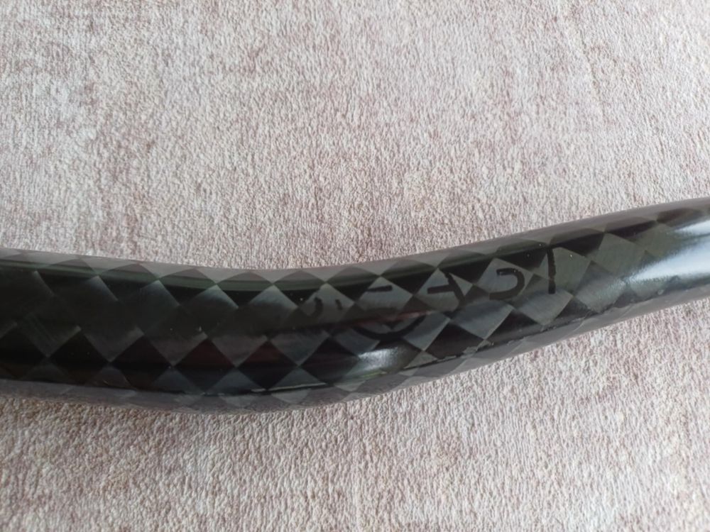 Karbonowa kierownica Beast Riser bar