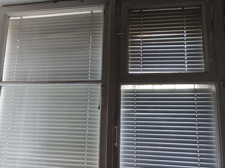 Жалюзи межрамные б/у шириной 50, 40 см