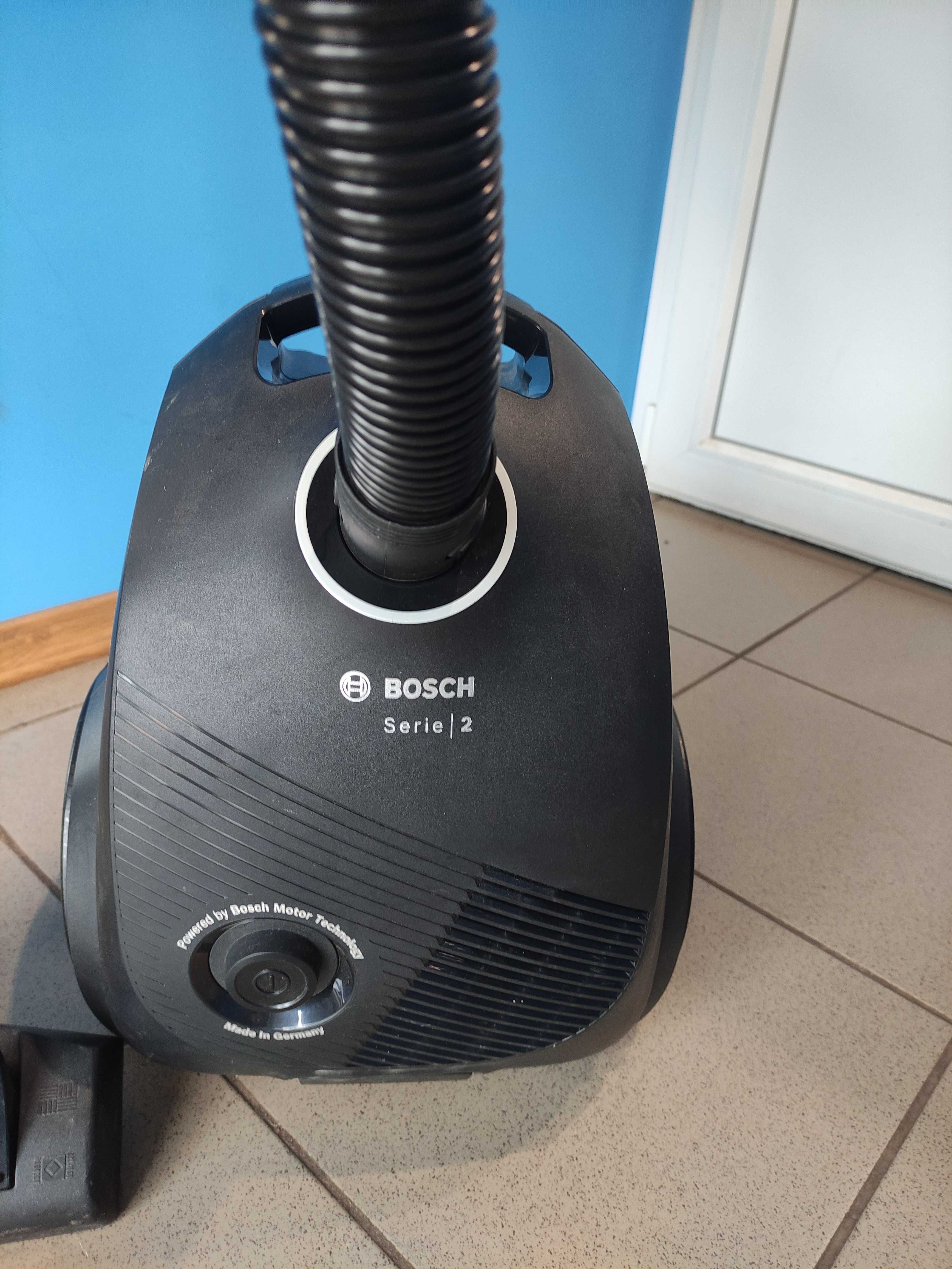 Пылесос для сухой уборки Bosch BGBS2LB1