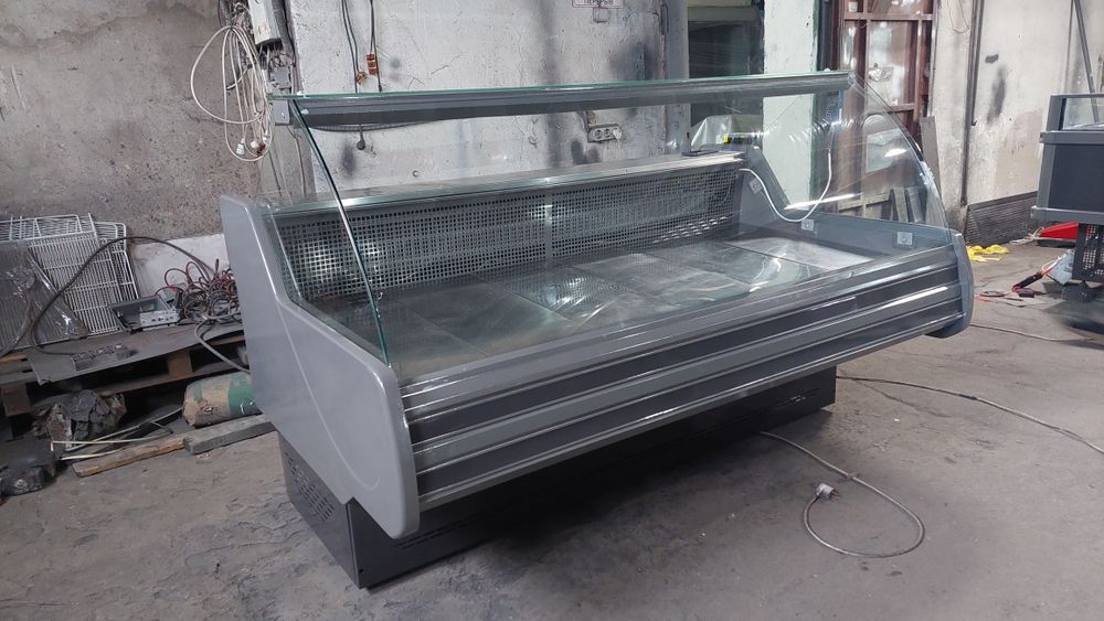 Холодильні гастрономічні вітрини Невада Технохолод 2м