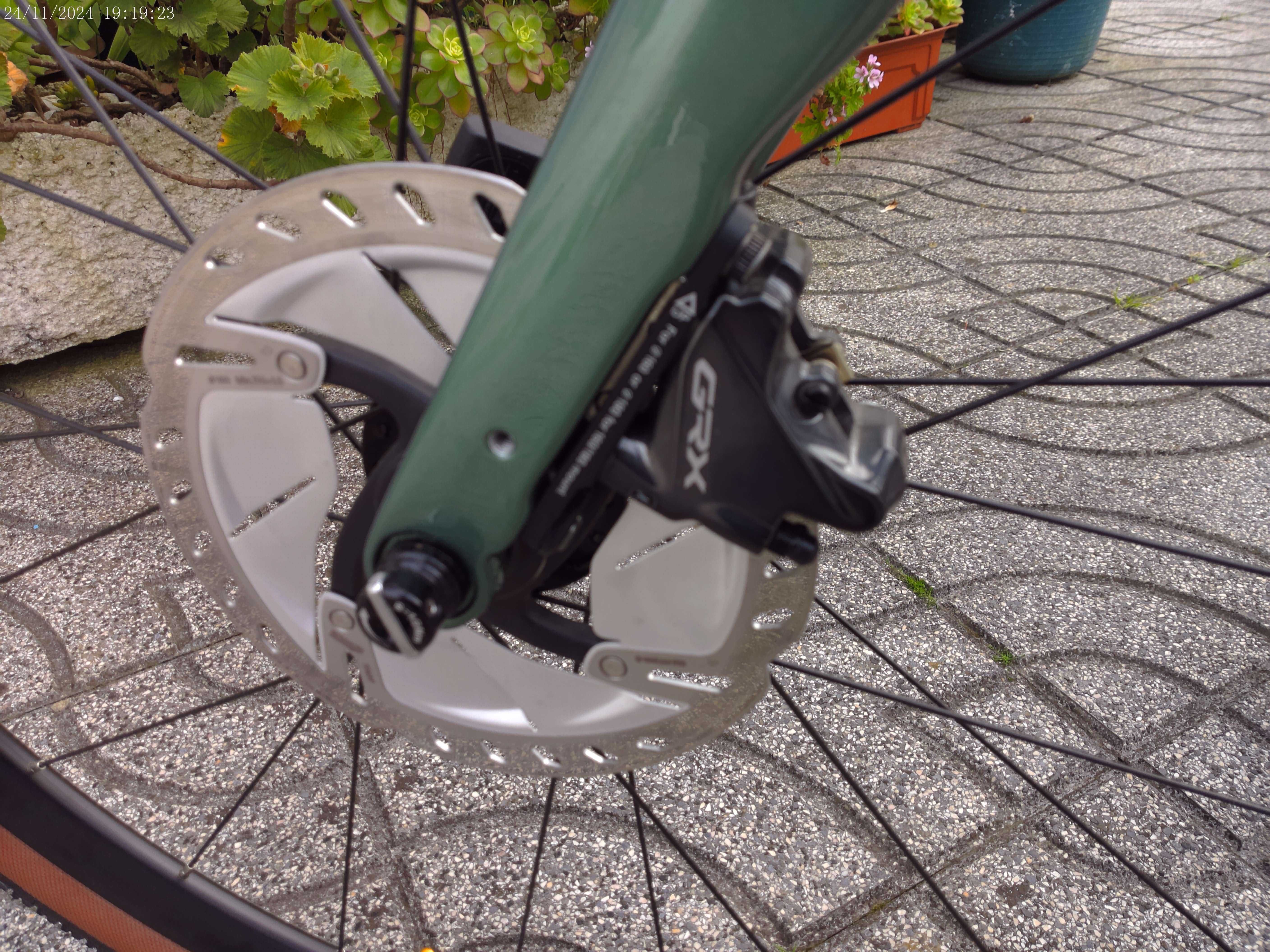 Bicicleta de gravel nova