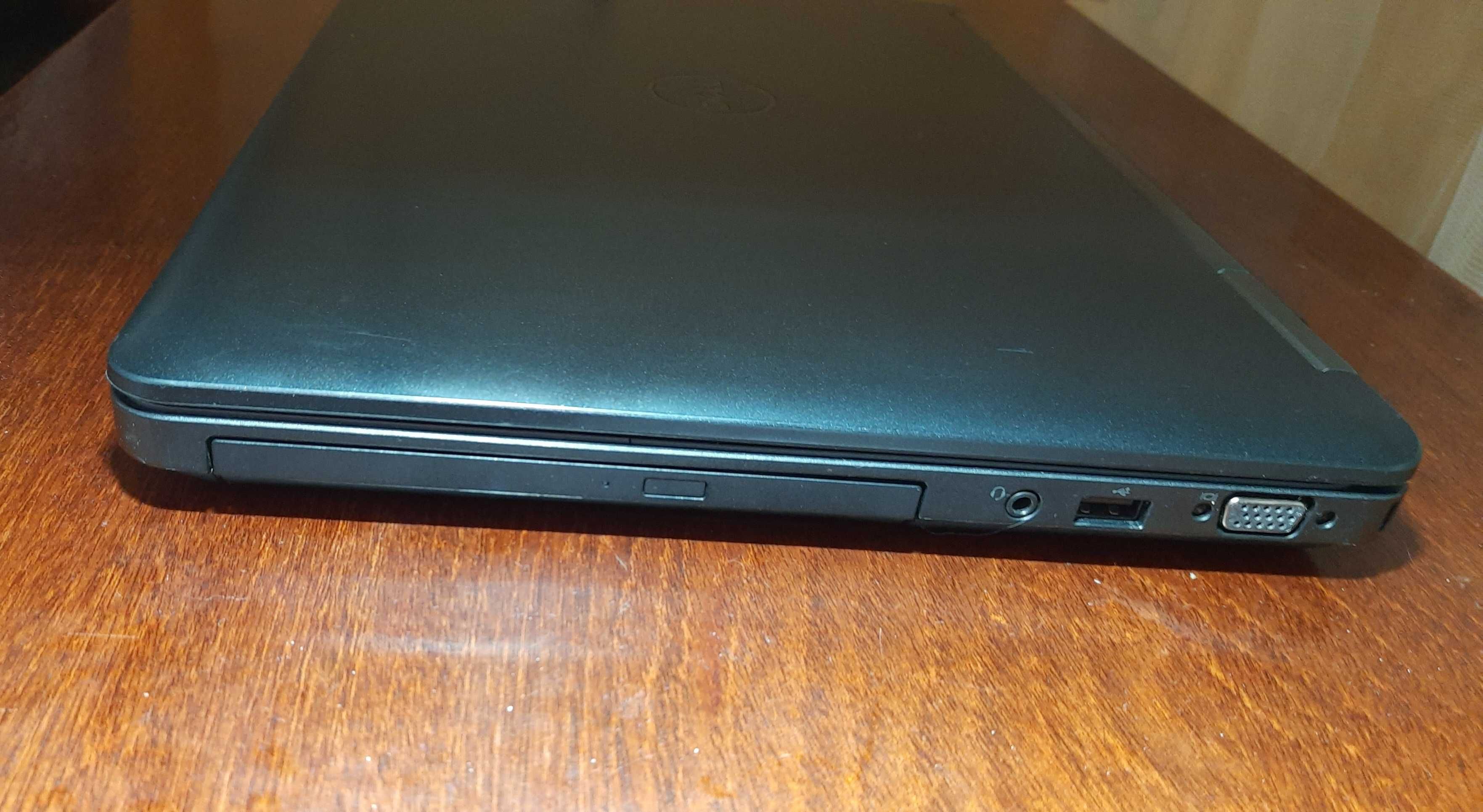 Dell Latitude D E5540 i7-4600u 128 ГБ SSD 8 ГБ ОЗУ мощный аккумулятор