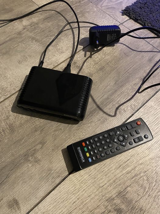 Тв приставка т2  Grunhelm GT2HD-030