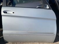 Mercedes B klasa W245 Drzwi prawa strona przód gołe srebrne lakier 761