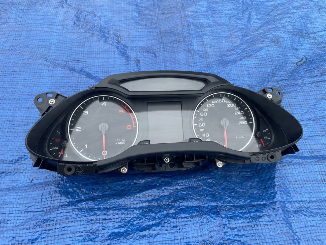 Licznik Zegar Zegary Audi A4 B83.0 Tdi Europa 8kd