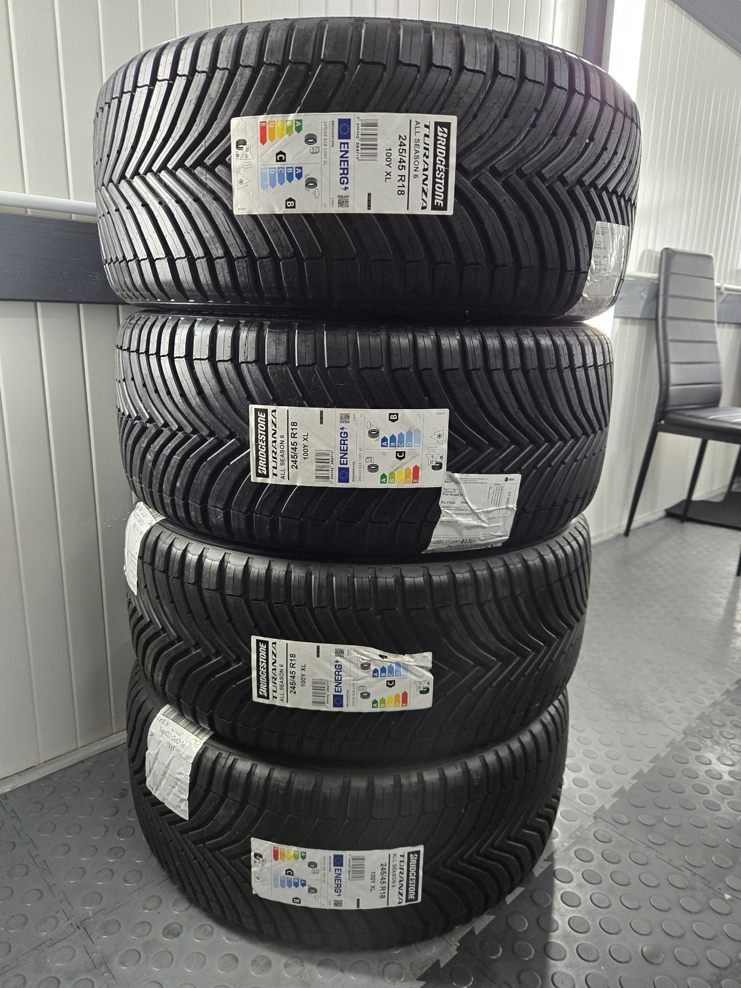 OKAZJA!NOWE24! 4X Bridgestone Turanza All Season 6 245/45 R18 

Czytaj