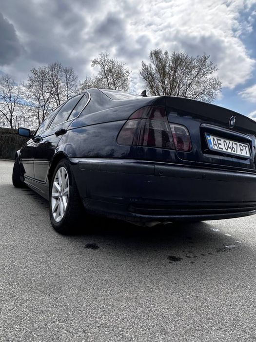 BMW 325i рейстайлинг