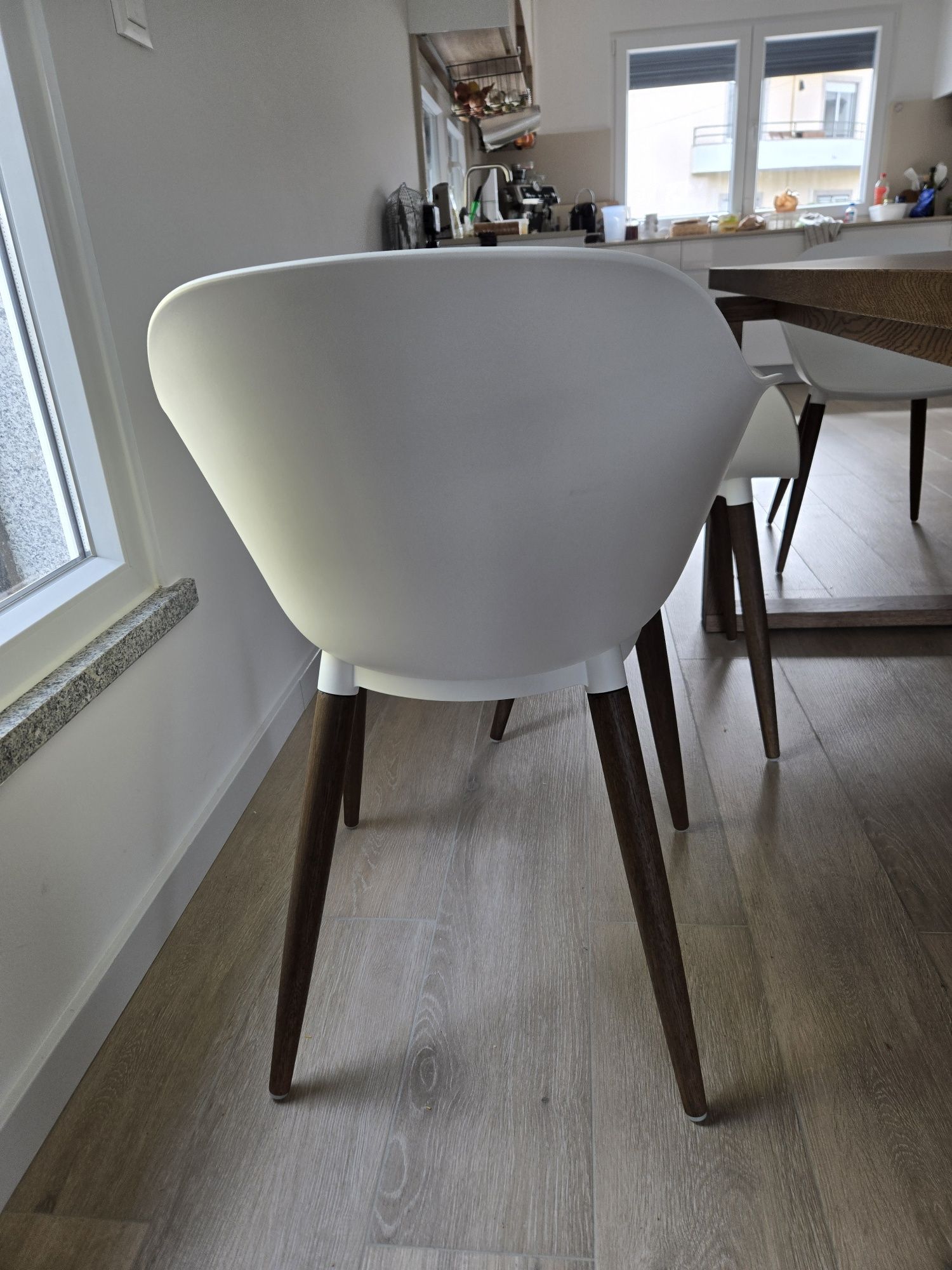 Cadeira branca Ikea