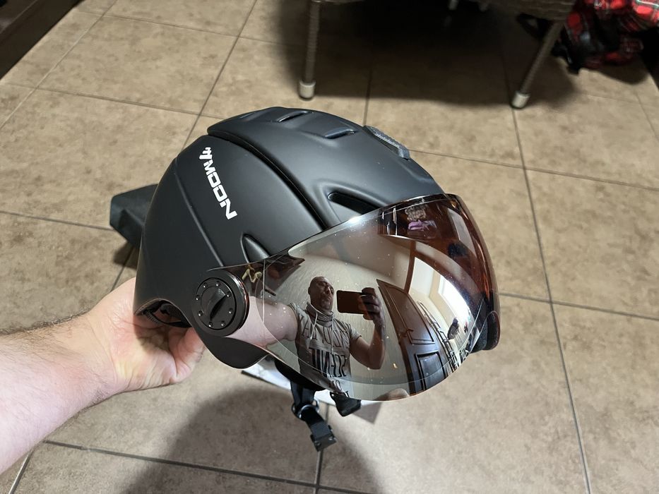 Шлем Moon для борда и лыж