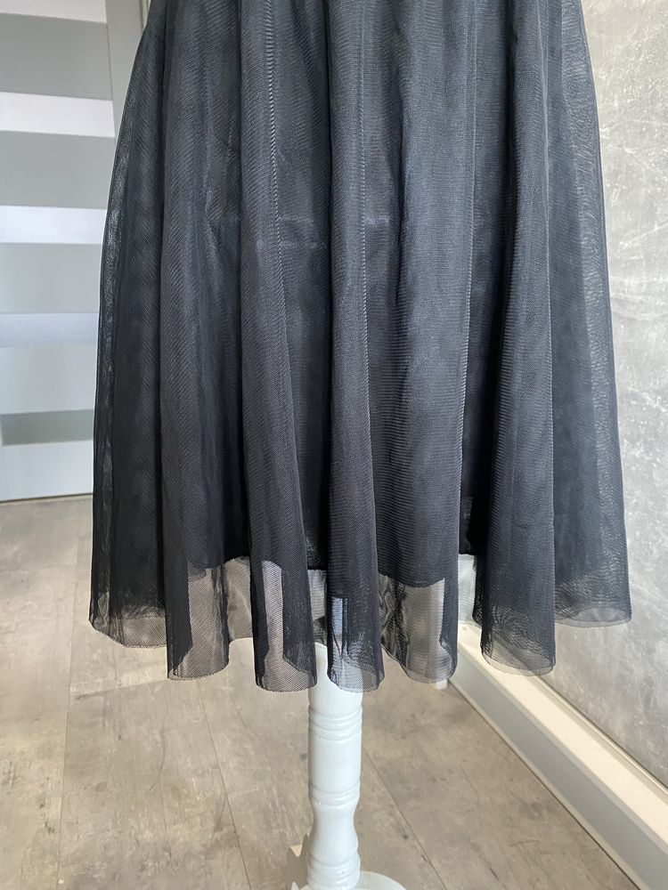 Sukienka tiulowa L 40 Bershka