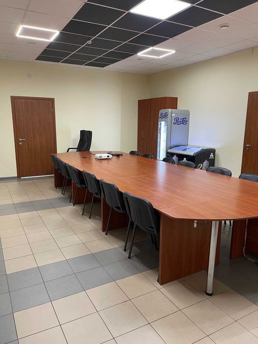 Оренда офісного/комерційного приміщення в центрі