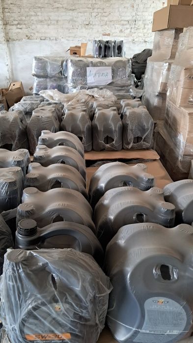 Моторна олива Wezzer 5w30, 5w40, 10w40 1,4,5 л.
